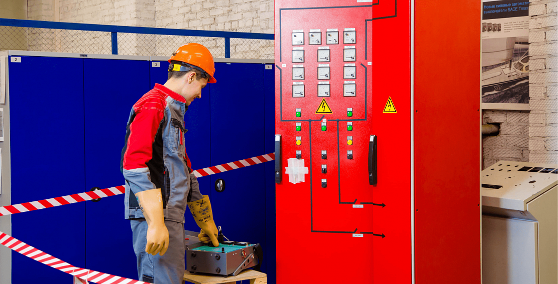 Control and automatic cabinets (ШУ и ША)